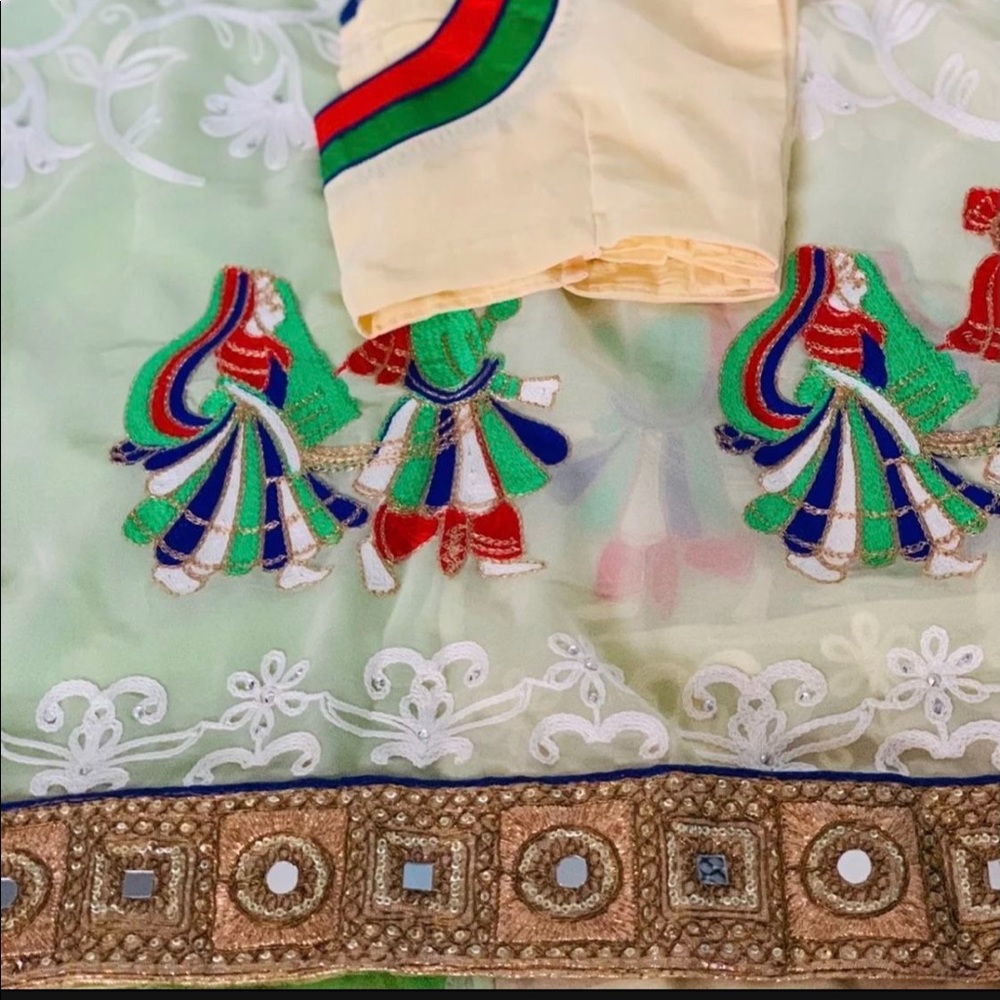 Women’s Indian Bollywood/Pakistani Saree - image 6